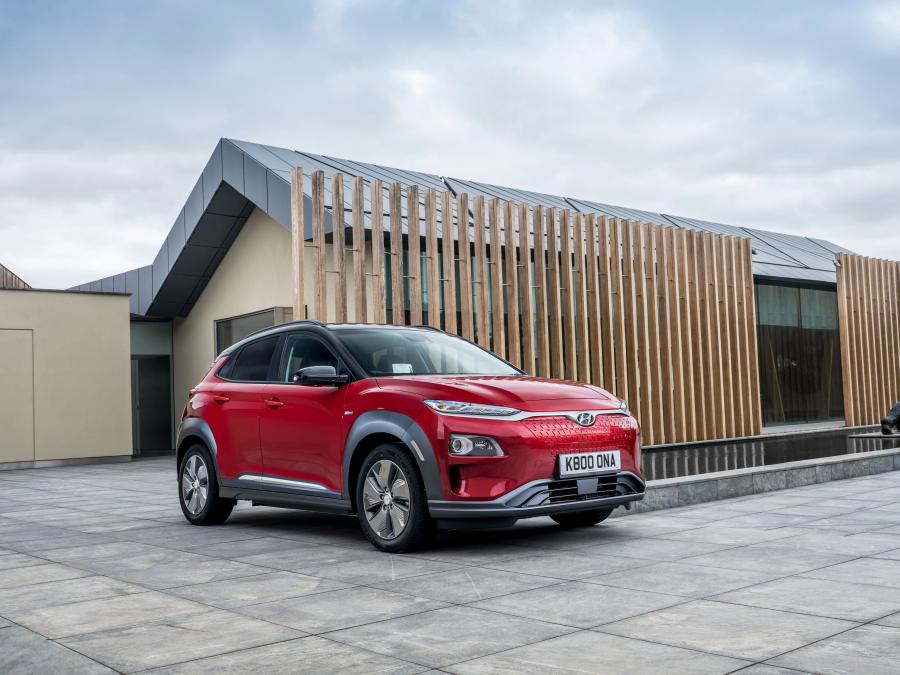  Hyundai Kona Electric (OS) 2018 года  (UK) (фото 28 из 40)